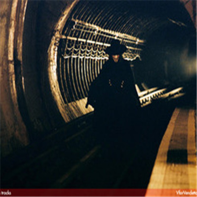 字仇杀队头像西服男高清大全 身边从来不缺少对自己违心的人