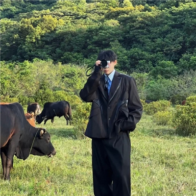 2024热门热门的男头很潮 他什么都不怕唯独就怕你离开