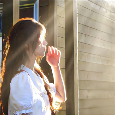 背影女头显高端闲适感 又甜又撩的背影女头合集