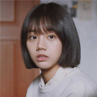 一种让人看了后就很酸很羡慕的情侣小手一牵岁岁年年