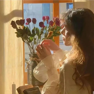 充满着青春气息的女头唯美 洋溢着青春气息的女头大全