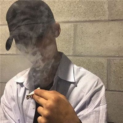 一个人的头像男生孤独寂寞高清 可你孤独的像条狗