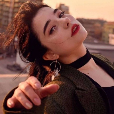 绝美的欧美风高端质感适合做微博的头像 浮云吹作雪世味煮成茶