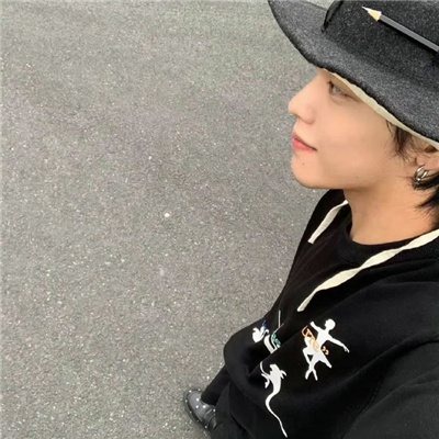 情调男头真人清冷 独特的男头很吸引人