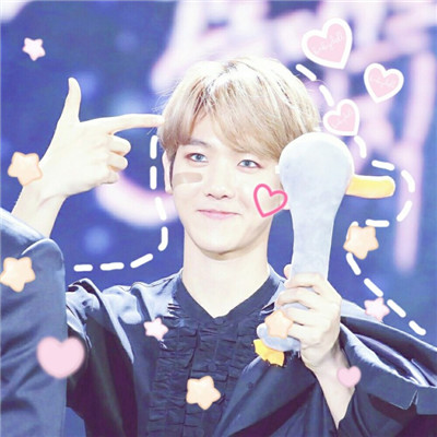 超呆萌闺蜜长发头像2024最新 看你笑的时候就已经好足够