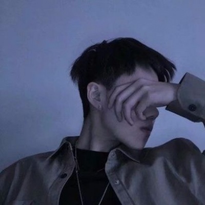 伤感男生头像孤独有风度 本就无心何来伤心