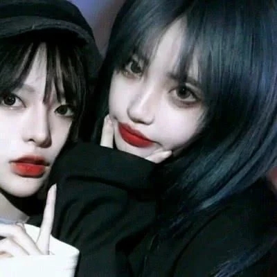 最新网红闺蜜二人微信头像 森系清醒脱俗风度头像