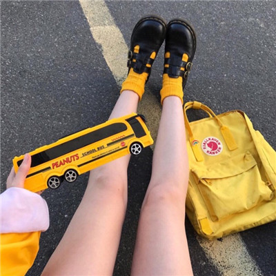 部位头像半身不露脸女生头像2024 人生苦短何妨一试