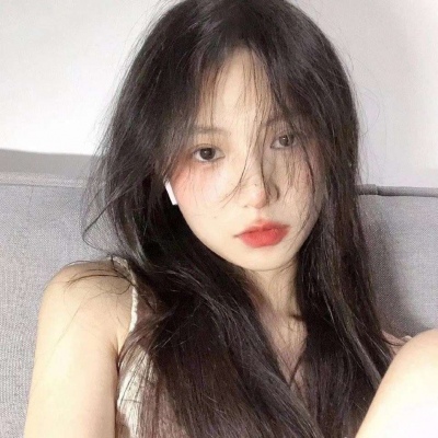 2024最美的潮流的复古优雅女生头像 舍不得到放下需要很大的勇气