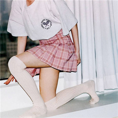 2024性感不失呆萌美女头像精选 以后的日子请快乐一点