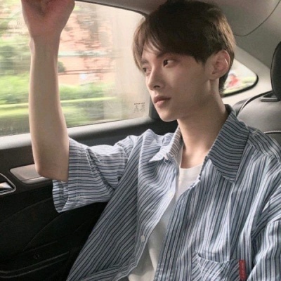 让人爱而不得的清爽男生温暖有光的日子里生活