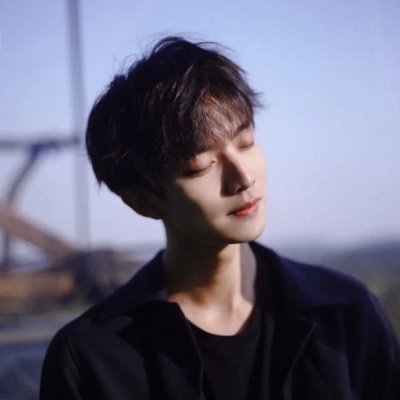 伤感男头像孤独高清 我假装分手你顺水推舟