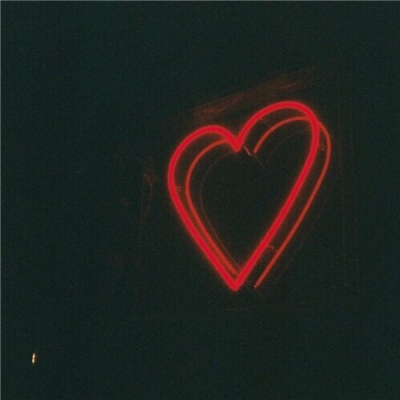 夜色下的霓虹灯爱心头像高清 止于唇齿掩于岁月