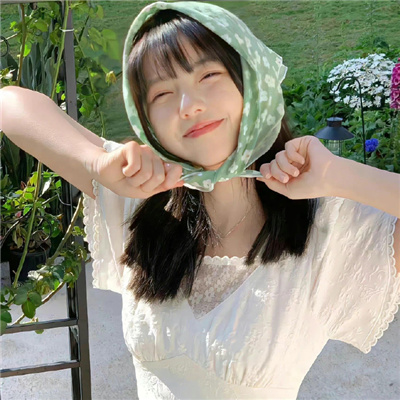 2024纯欲风少女微信头像高外貌 爱不是强求何必委屈自己