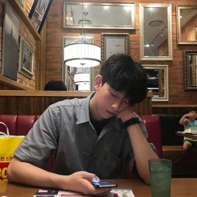 阳光开朗型男头外貌超帅气 个性十足的男头很出众