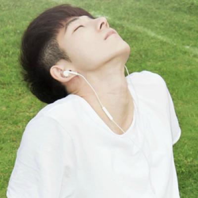 2024最火男生贴吧头像简洁清新适合夏天 超帅的男生头像精选