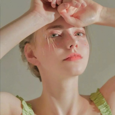 清丽呆萌的欧美风高外貌头像合集 谁都不容易学会体谅他人