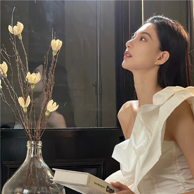 值得一用的女头新版出众 很值得称赞的独特头像