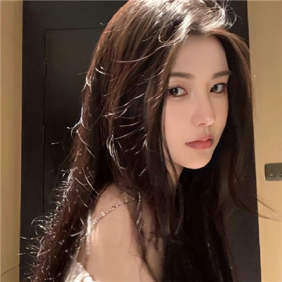 魅力与外貌并存的女头真人 稳重女人必备的吸睛女头