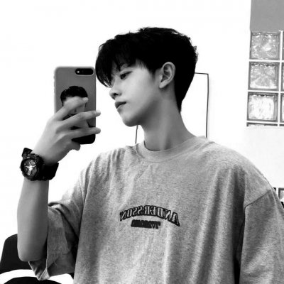 2024最新男生头像黑白侧脸伤感 众口难调过得开心就好