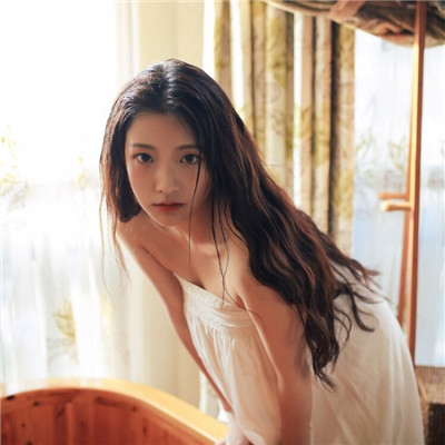 2024清新美女好看的头像高清 人生苦短必须性感