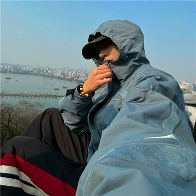 热门男头情调很清冷 换上后秒变男神的男头