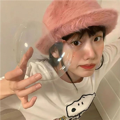 让人眼前一亮的漂亮妹妹女生醉眼看人间人人都柔和