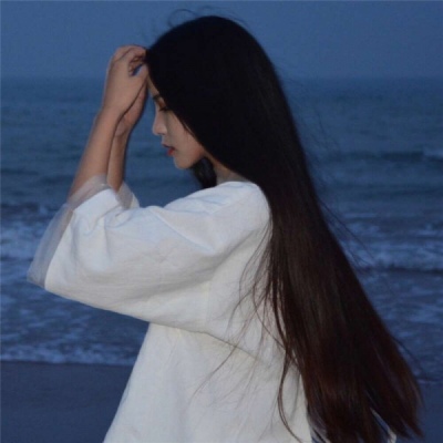 失恋适用的伤感很丧的女生突如其来的相遇始料未及的喜爱