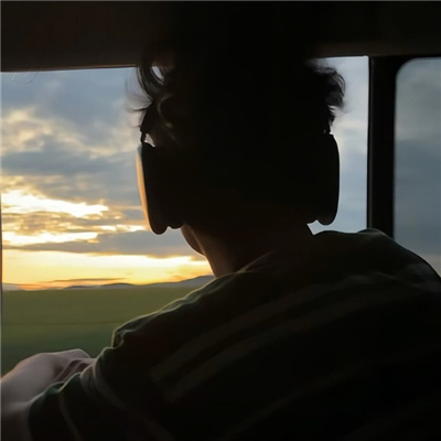 男头高清威猛真人很拽 幸福时我总以瞬间衡量永远