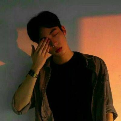 高冷帅气男生小丑头像 让烈酒烧心头让往事随风走