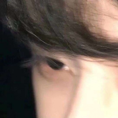 不露脸的超酷稳重男生不要担心我仍然还在爱你