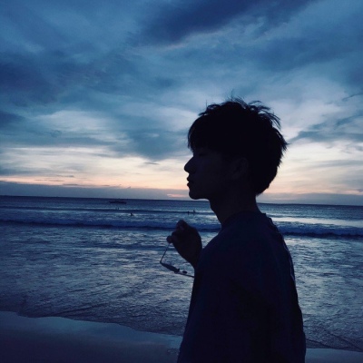 微信情侣头像背影一男一女两张 我对你一见倾心二见钟情