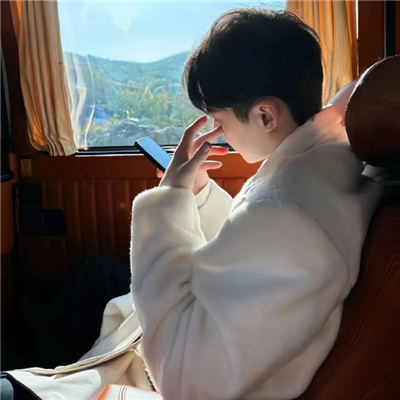 帅气感爆棚的男头真人很飒 公主来给对象领酷酷的头像用去吧