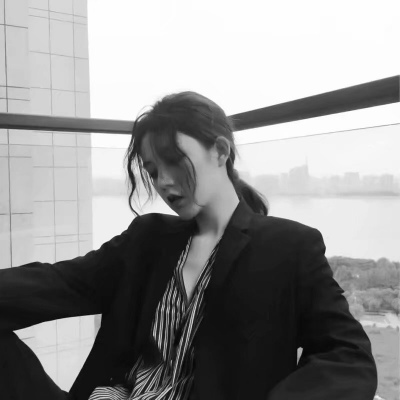 女生头像黑白威猛 好看的威猛女头精选