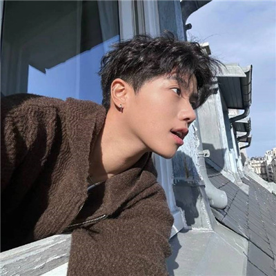 男生酷到掉渣的头像真人 所以互不联系就真的可以放下吗