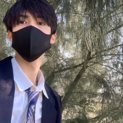 男生高冷威猛高清真人个性烟花会和新年一起顺利的到来