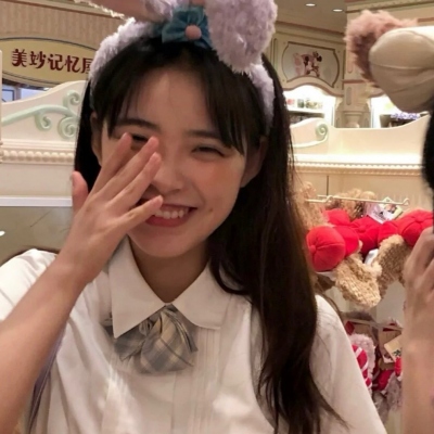 闺蜜微信头像呆萌真人两人一人一张 岂能事事随人愿岂只事事绊人心