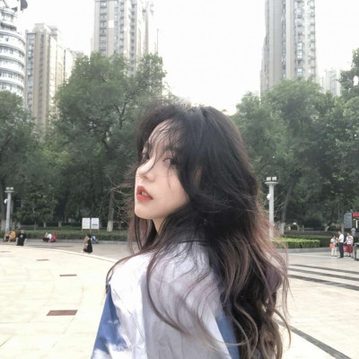 潮流风柔和好看的女生头像小清新 很多感情到最后也就是相识一场