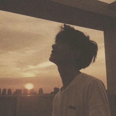 让人看到就很难过崩溃伤感在平凡的日子里好好生活