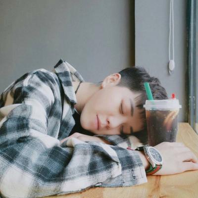 简单好看的小清新情侣头像两张 还有多少青春可以挥霍