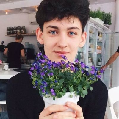 男生威猛小丑头像最新 其实是缘分让我们错过了彼此