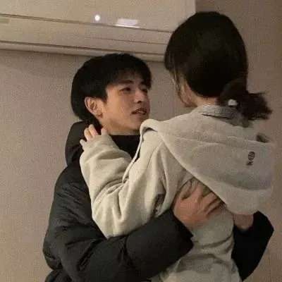 让人私藏的超级有感觉的真人情侣秀恩爱就是想证明身边的人没有换