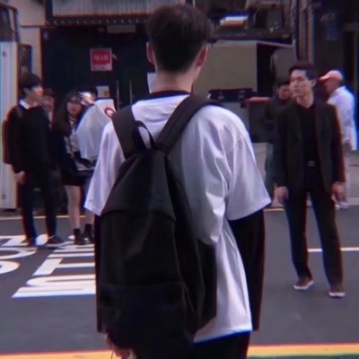 男生背影头像伤感孤单精选 你惭愧什么你又没温馨过我