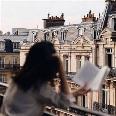 朦胧美感度的背影头像真风度 希望有人觉得认识我是件幸运的事