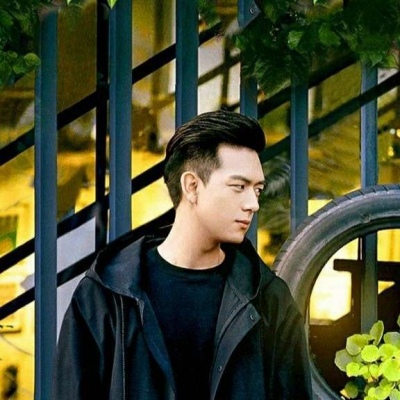 亲爱的热爱的情侣头像一对 佟年韩商言情侣头像一男一女