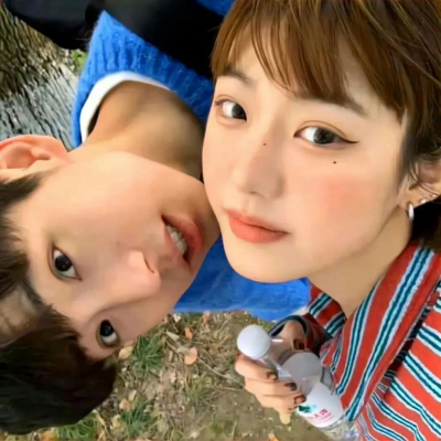 古灵精怪的呆萌俏皮情头 非常憨憨超级恩爱的情头