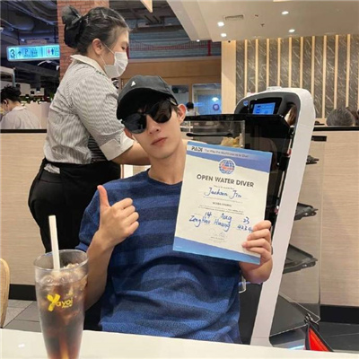 暖男必备的很洋气男头 帅到极致的简洁男头