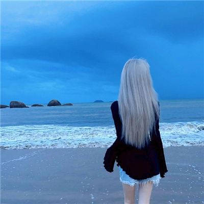 背影女头很简洁风度 笨蛋美女必备的女头