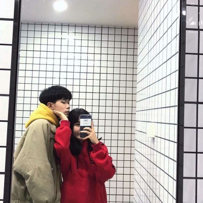 猪年情侣头像一对非主流个性  时间走的太快但我不会离开