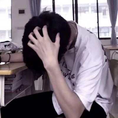 微信男生背影头像伤感颓废 不适合这个词得有多遗憾